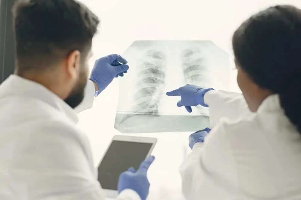 Timeline showing how lungs heal and breathing improves after quitting smoking.