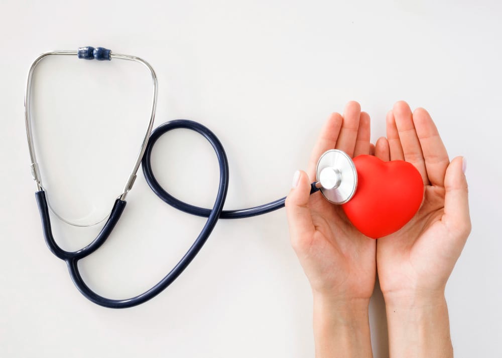 Illustration of how smoking constricts heart function and blood flow.